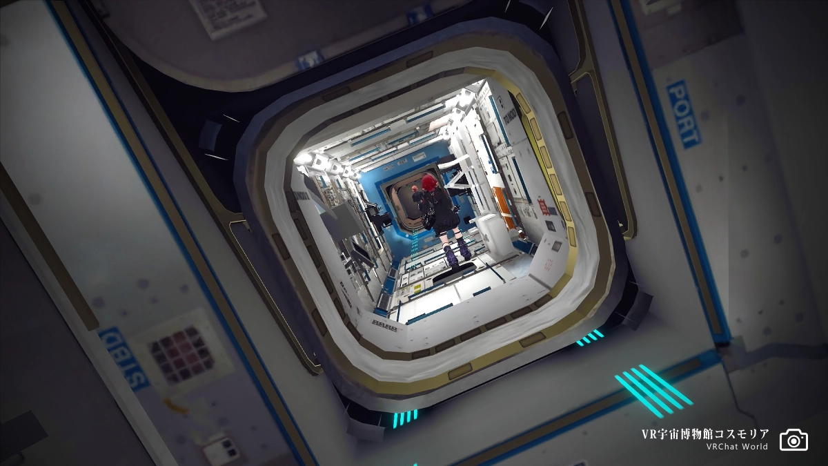 【VR宇宙博物館コスモリア】常設展にて。宇宙船の中を探索できます。宇宙飛行士の方たちはここで生活するんですね。