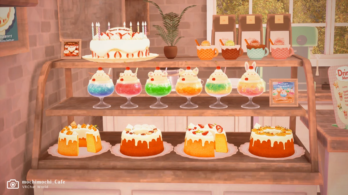 【motchimotchi_Cafe】1階店内の様子。カフェやスイーツ関係の制作物が並んでいます。