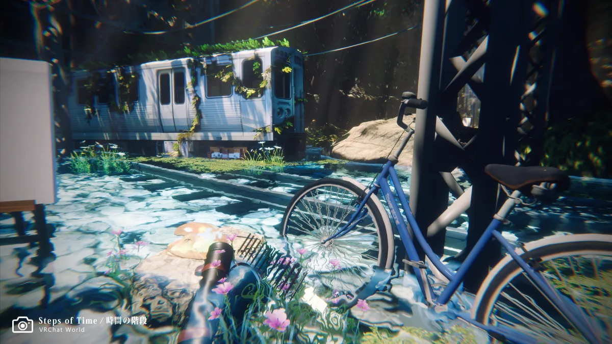 【Steps of Time ⁄ 時間の階段】放置されている自転車と古びた路面電車。